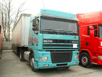 Продажа седельных тягачей ООО "Автоцентр Кардан"