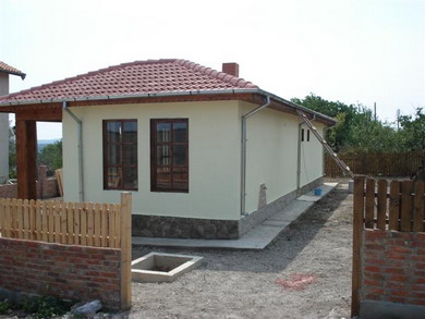 Болгария Варна - Дом для продажа, находится только 6 км  к берегу и 25 мин. к Варне и аэропорту