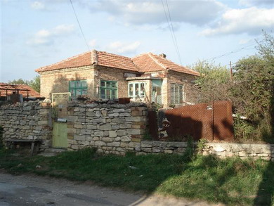 Болгария Дом для продажа в очень популярной деревне Аврен, расположенной только 30 км от города Варны и 16 км от берега