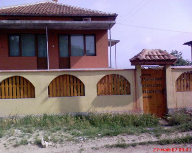 Болгария Варна Новый двухэтажный дом построен недавно и подходящий для двух семей