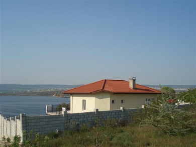 Болгария Варна Невероятный новый дом  люкс  – двухетажный  для продажа. Во дворе есть плавательный бассейн