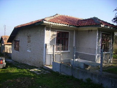 Болгария Варна - Болгарское недвижимое имущество для продажи. Площадь сада - 1000 кв.м. в регуляция + 6000 кв.м. сельскохозяйственная земля!