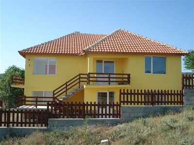 Купить дом в Болгарии, разположенный в 3 км далеко от курорта Албена
