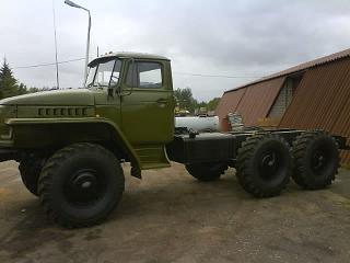 Урал 375 шасси ,двигатель ЯМЗ-236.
