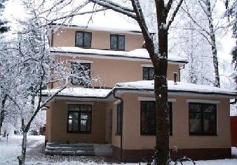 Киевское шоссе 28 км от МКАД, Коттедж 300 м2, участок 18 соток