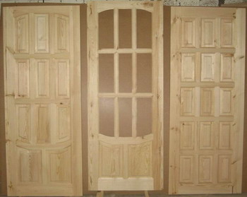 Двери деревянные дешевые филенчатые
