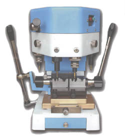 материал и оборудование для ремонта обуви и изготовлению ключей оптом и в розницу