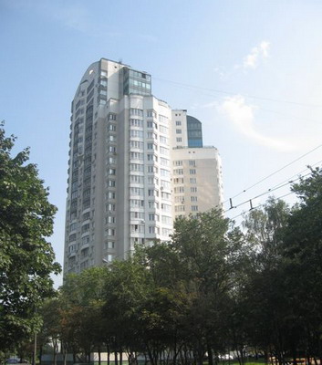 Продается  3-х комнатная кв. м. Планерная. ул. Свободы д. 99