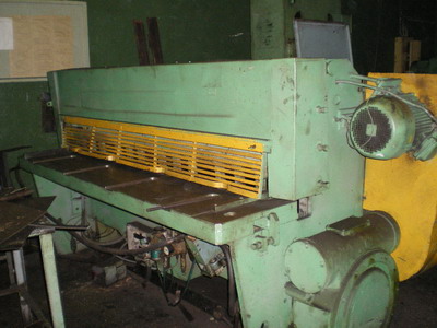 Продается гильотина НД3318 , Н3218 , пресс П6330