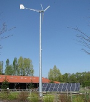 Автономное электропитание "ветер-солнце-дизель" для дома и фермы