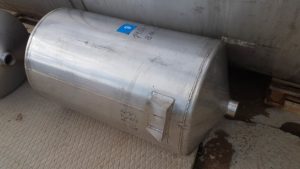 Емкости нержавеющие, объем — 0,15 куб.м., вертикальные